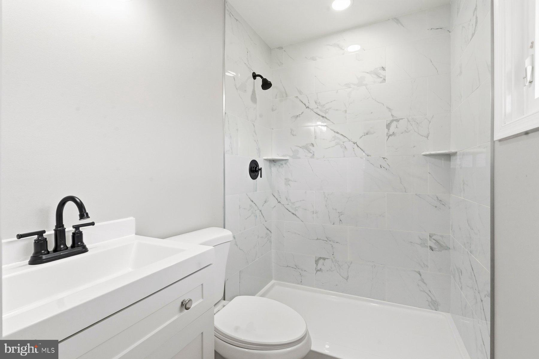 ABERDEEN HILLS - Residential