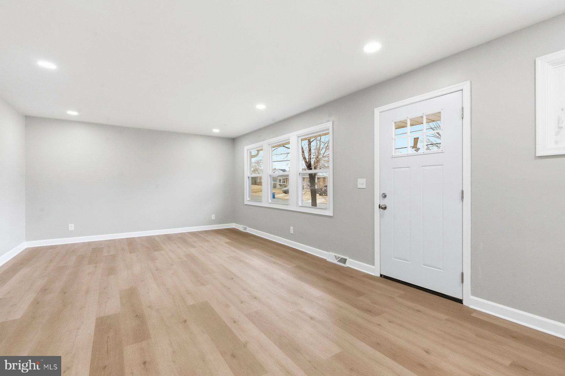 ABERDEEN HILLS - Residential