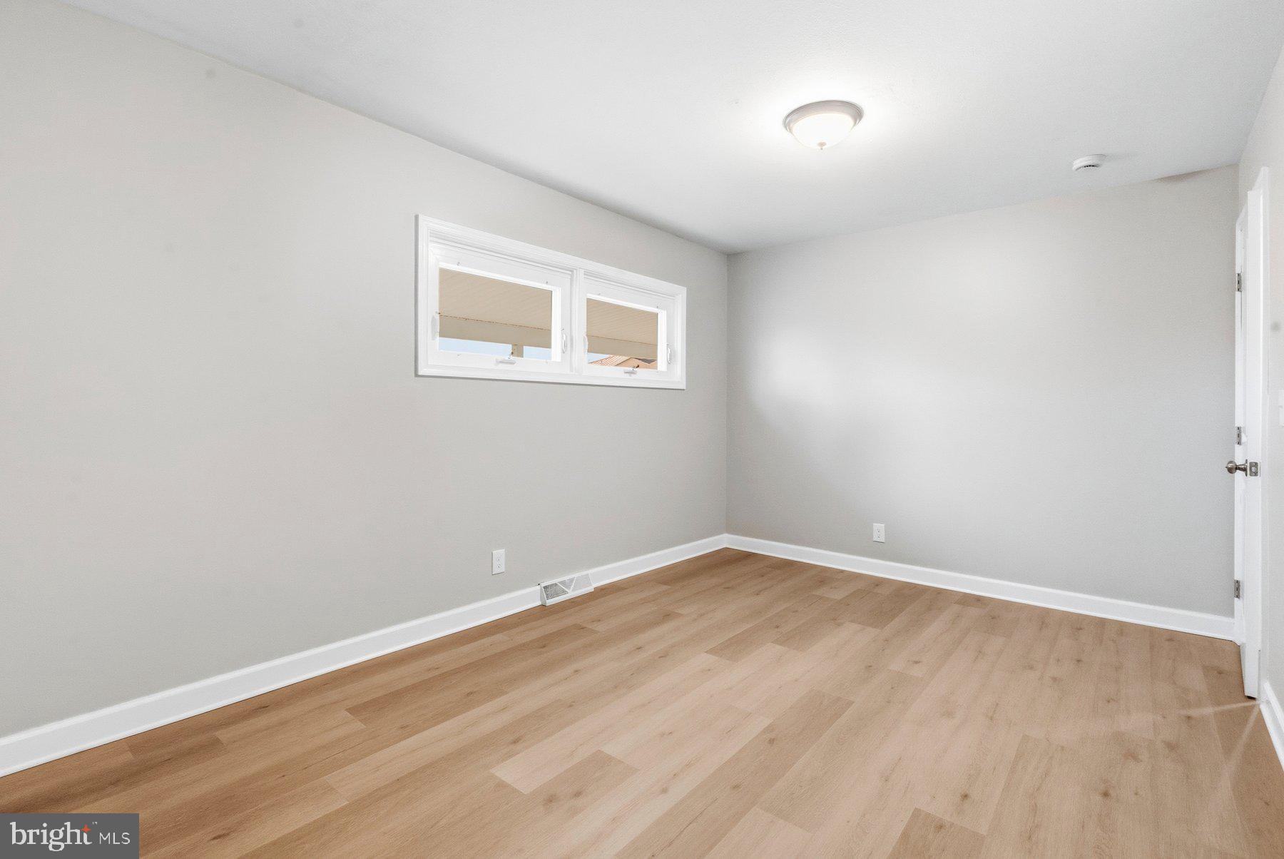 ABERDEEN HILLS - Residential