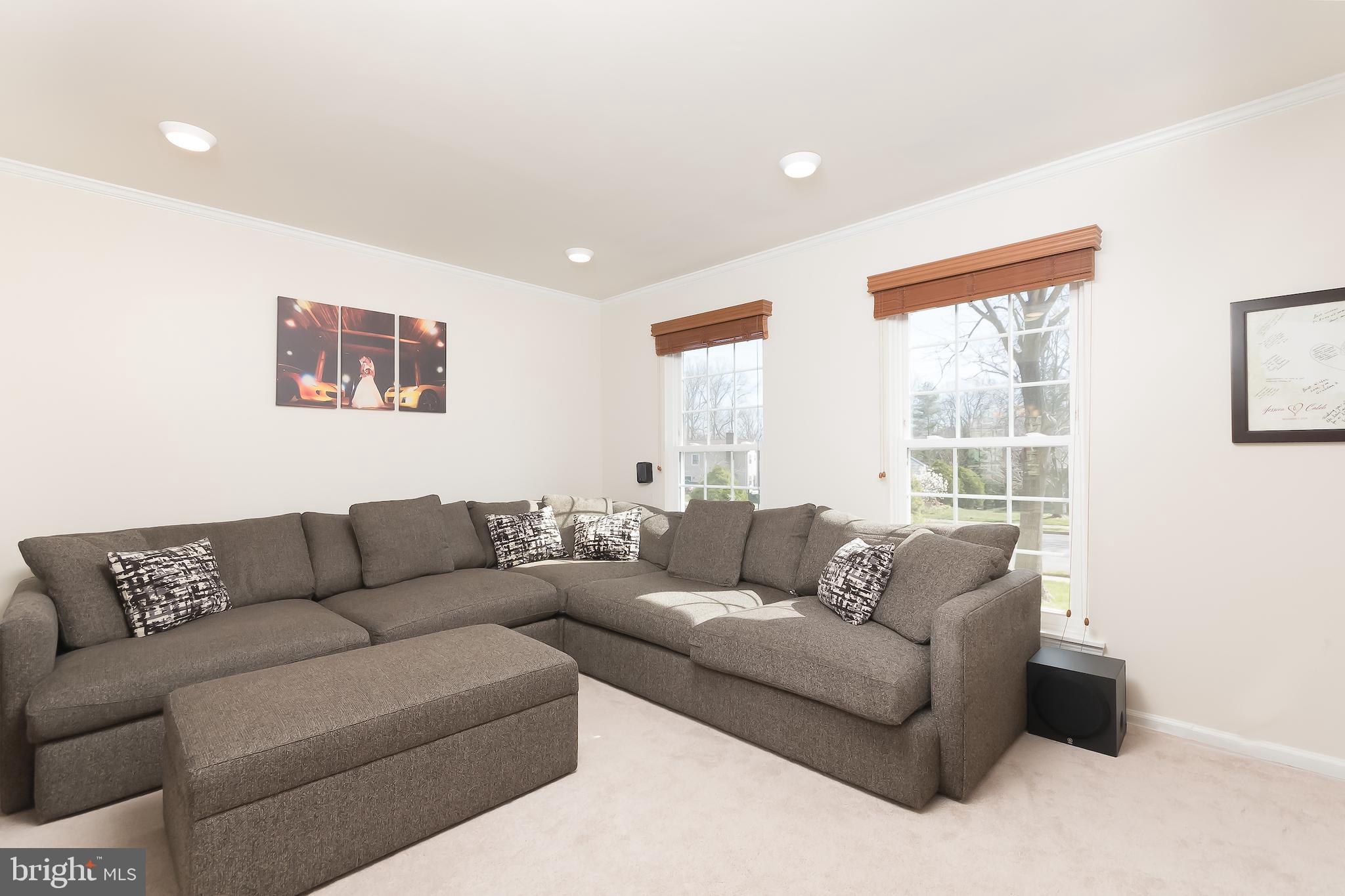 LAKE RIDGE - Residential