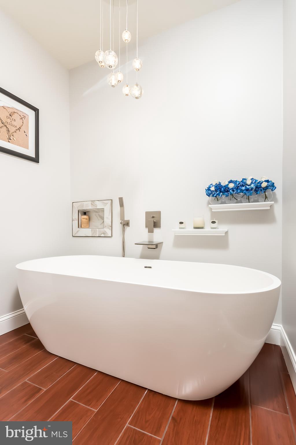 LAKE RIDGE - Residential