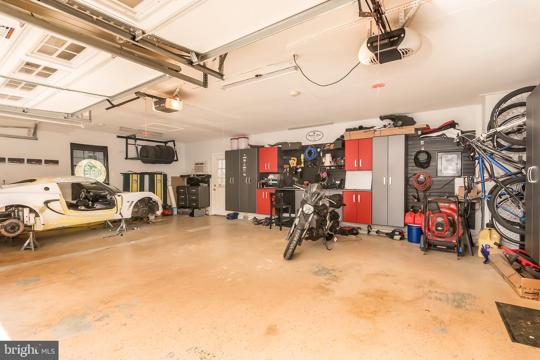 LAKE RIDGE - Residential