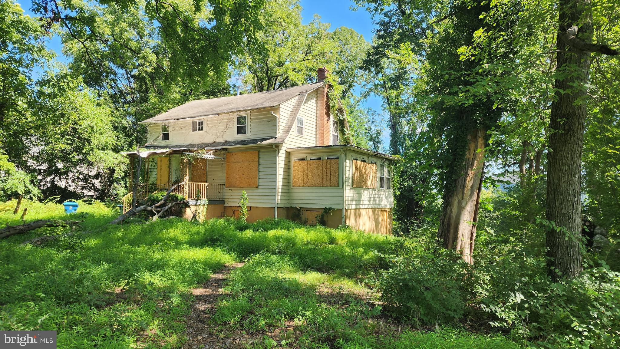 9112 LEESBURG PIKE