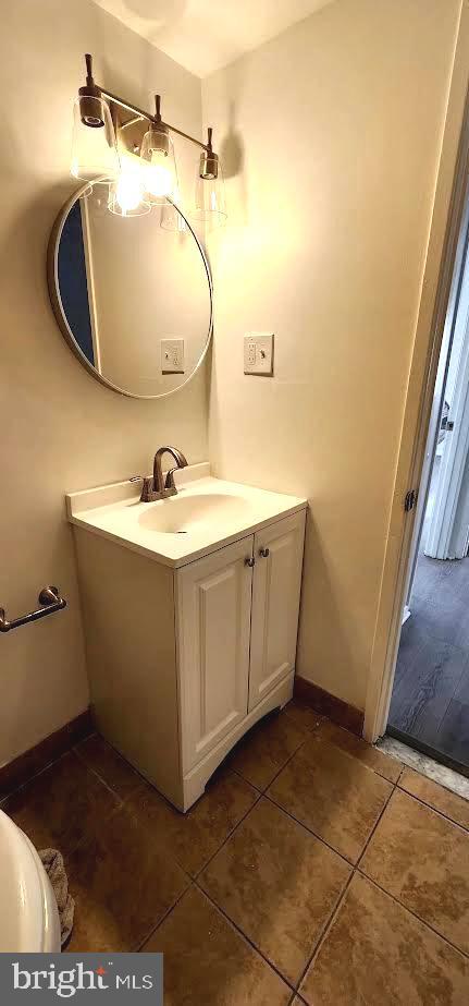 PINES CONDO 01 - Residential Lease