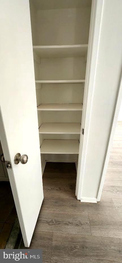 PINES CONDO 01 - Residential Lease