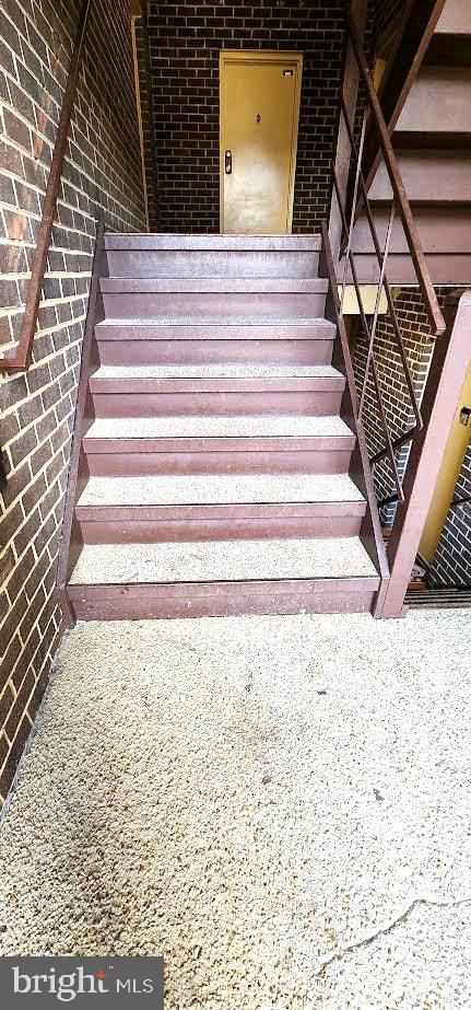 PINES CONDO 01 - Residential Lease