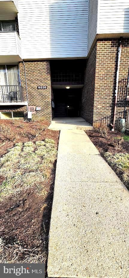 PINES CONDO 01 - Residential Lease