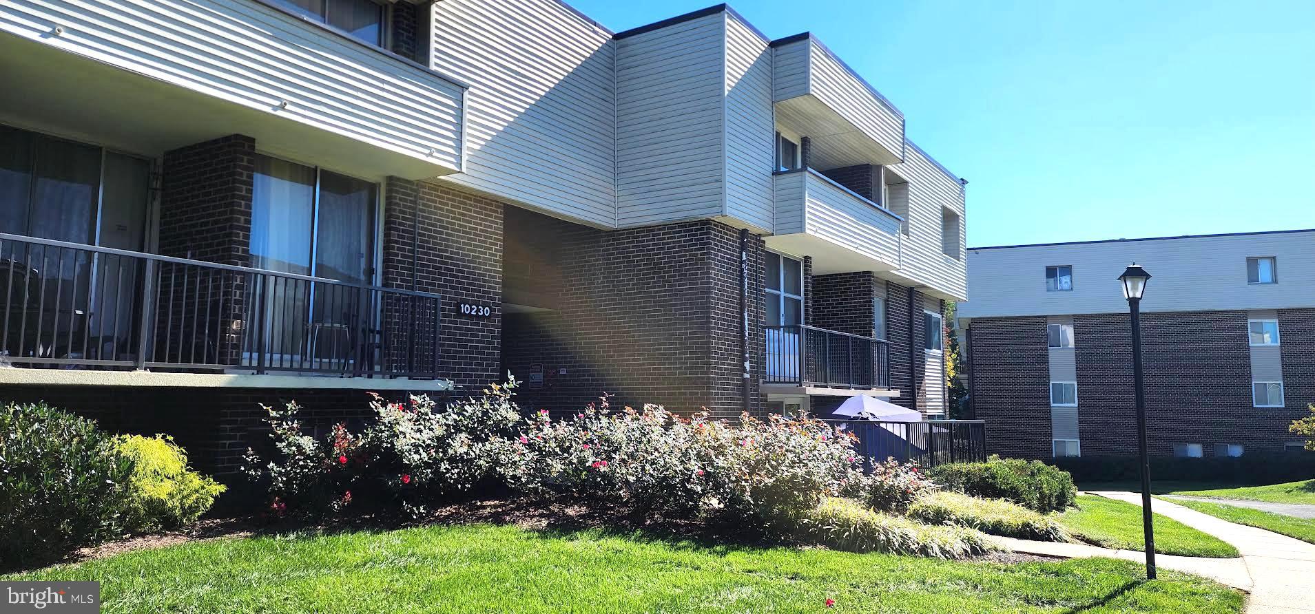 PINES CONDO 01 - Residential Lease