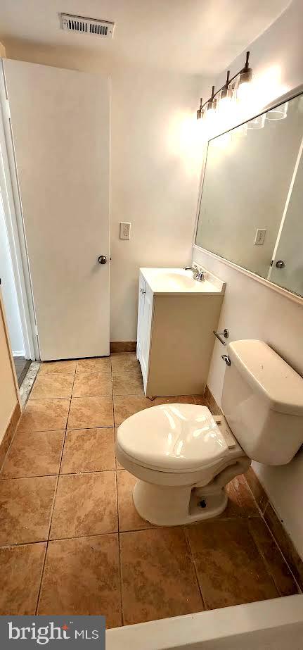 PINES CONDO 01 - Residential Lease