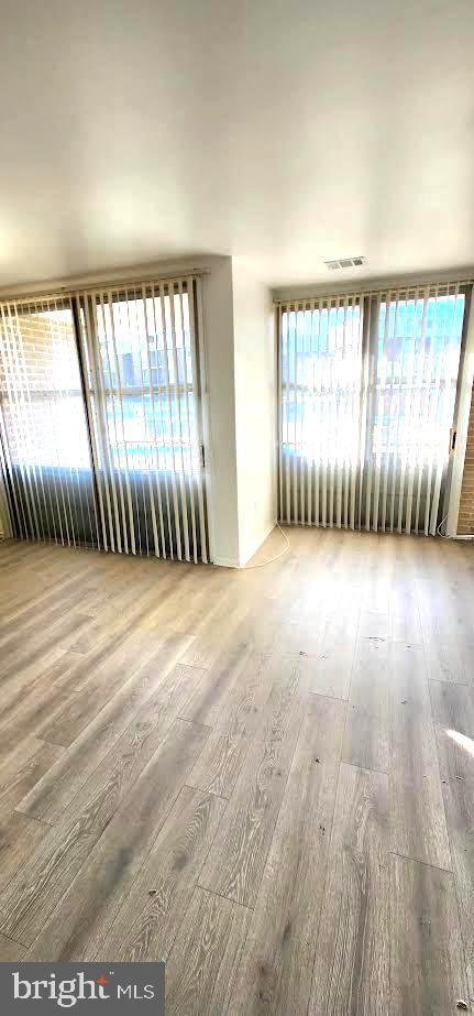 PINES CONDO 01 - Residential Lease