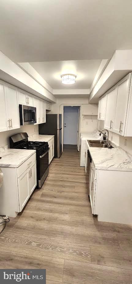 PINES CONDO 01 - Residential Lease