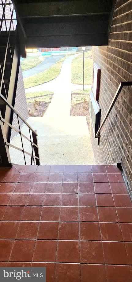 PINES CONDO 01 - Residential Lease