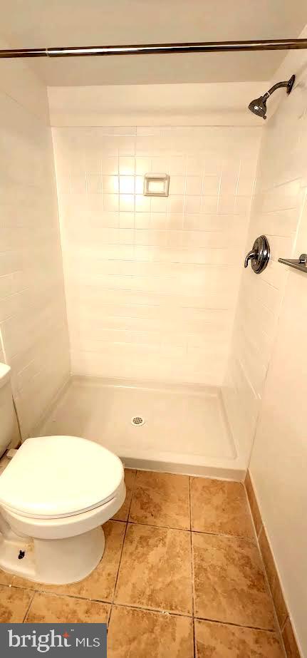 PINES CONDO 01 - Residential Lease