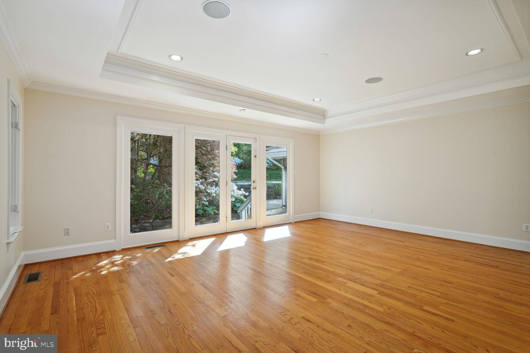 ELMWOOD ESTATES - Residential