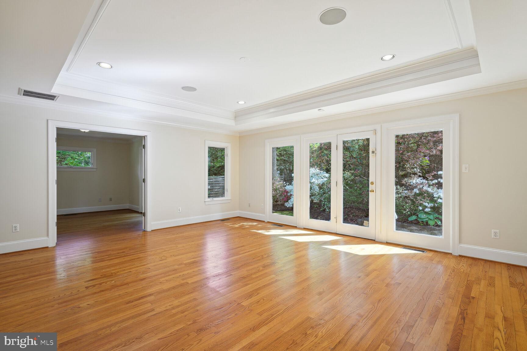 ELMWOOD ESTATES - Residential