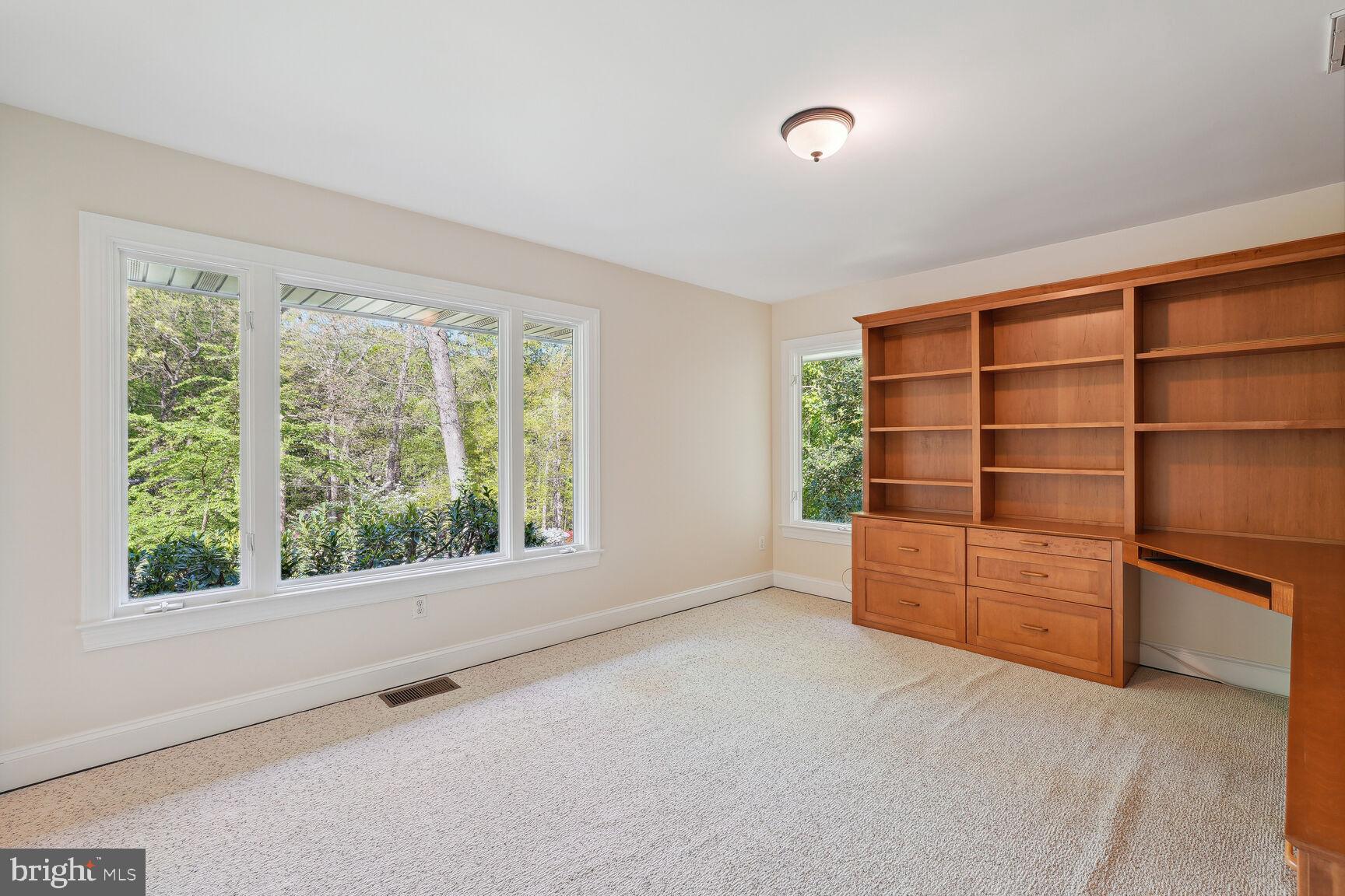 ELMWOOD ESTATES - Residential