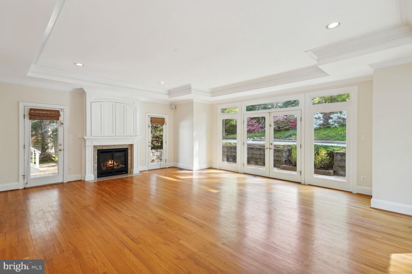 ELMWOOD ESTATES - Residential