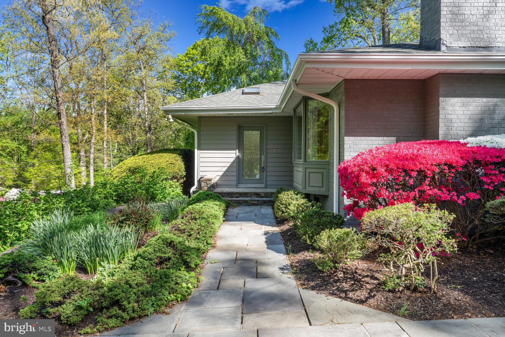 ELMWOOD ESTATES - Residential