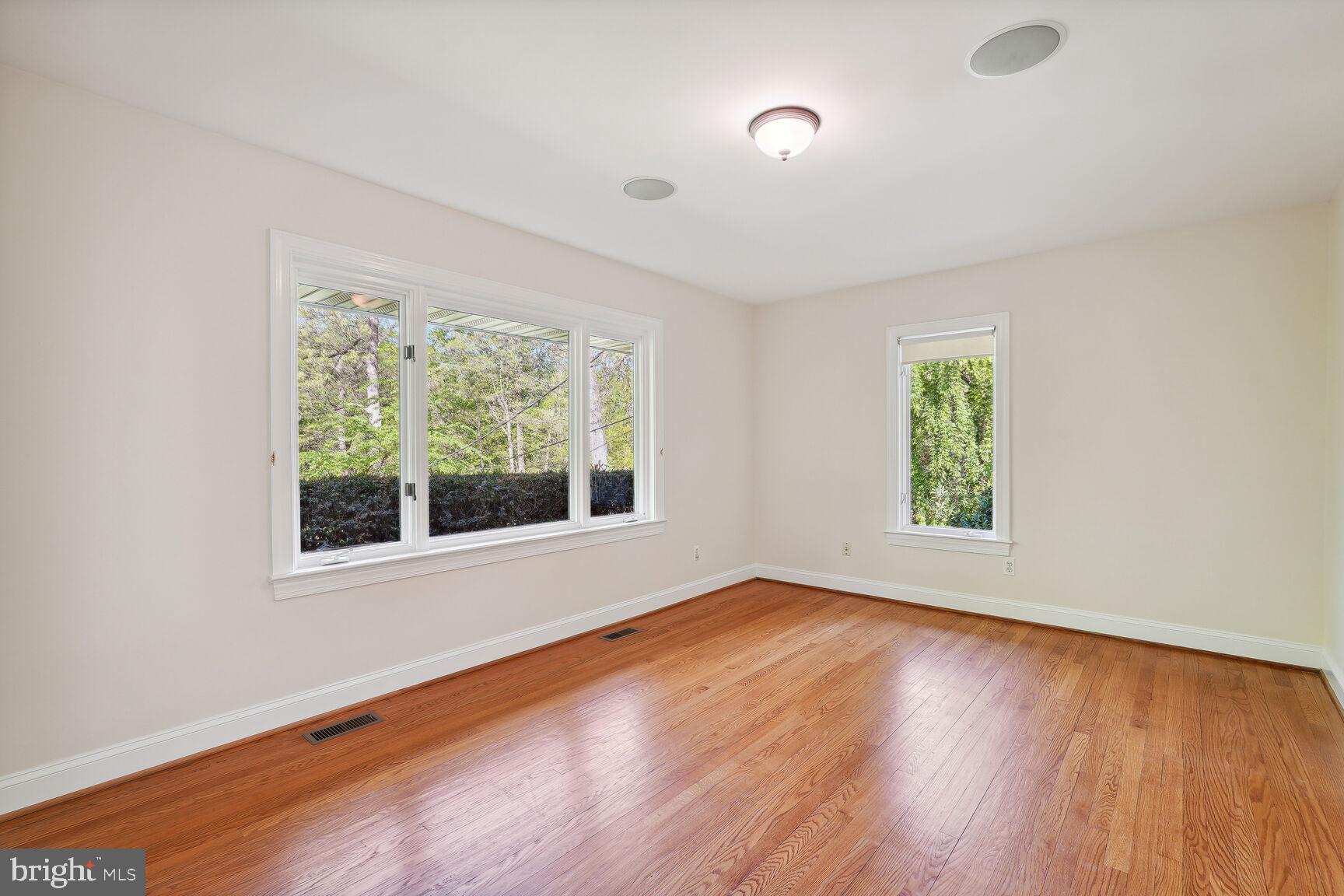 ELMWOOD ESTATES - Residential