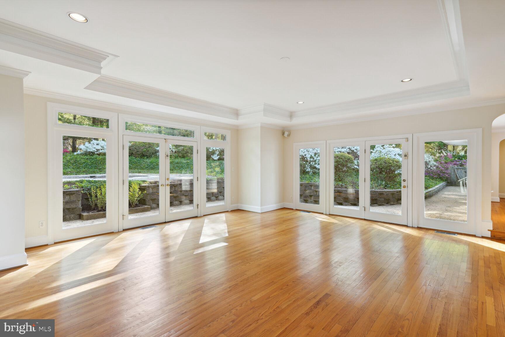 ELMWOOD ESTATES - Residential