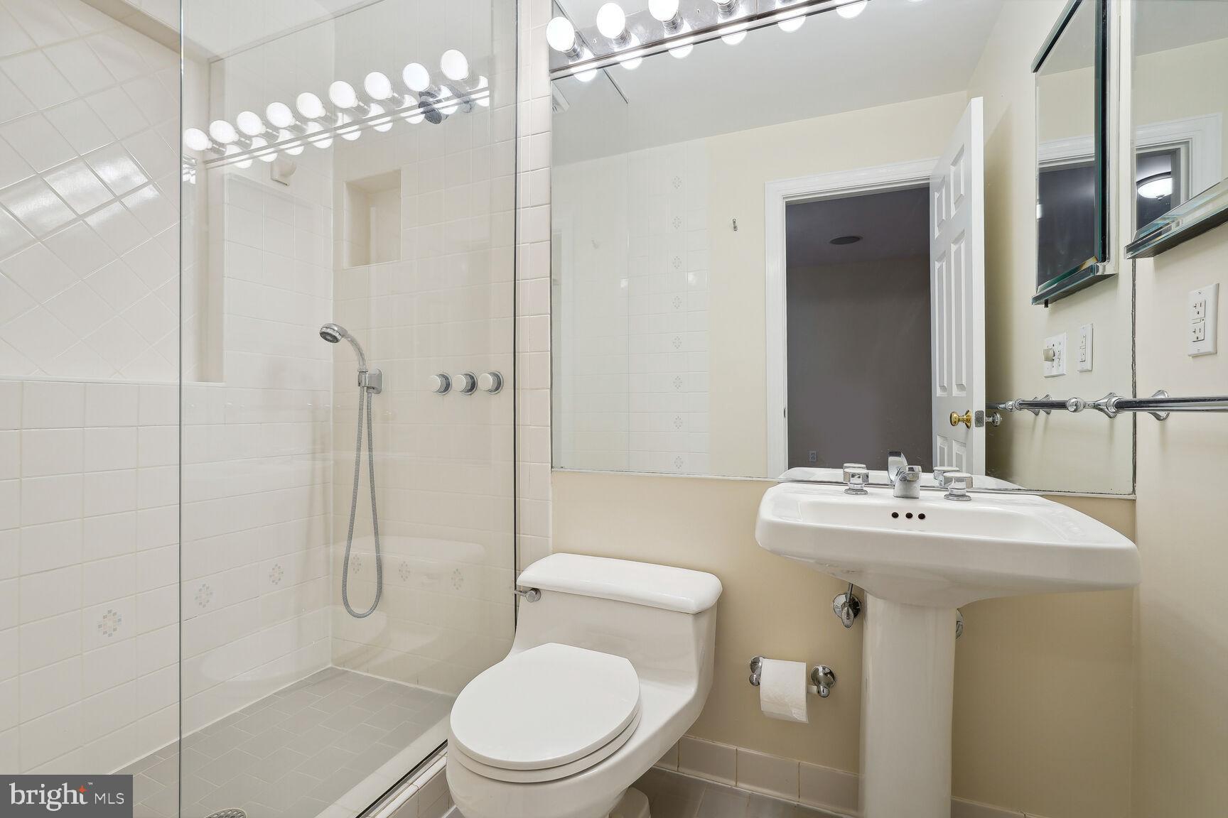 ELMWOOD ESTATES - Residential