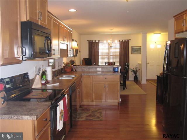 DEATRICK VILLAGE - Residential