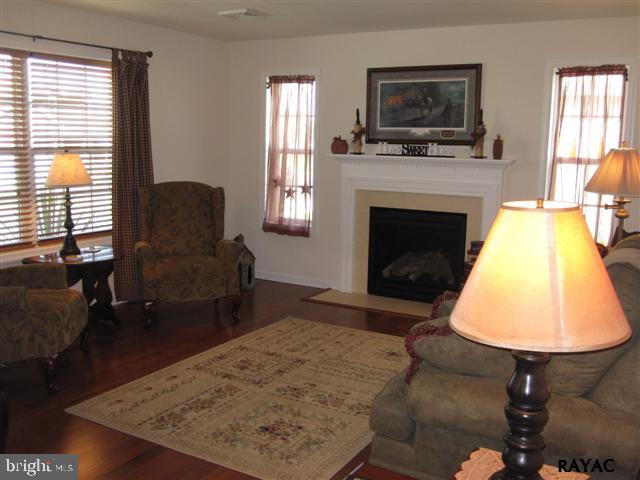 DEATRICK VILLAGE - Residential