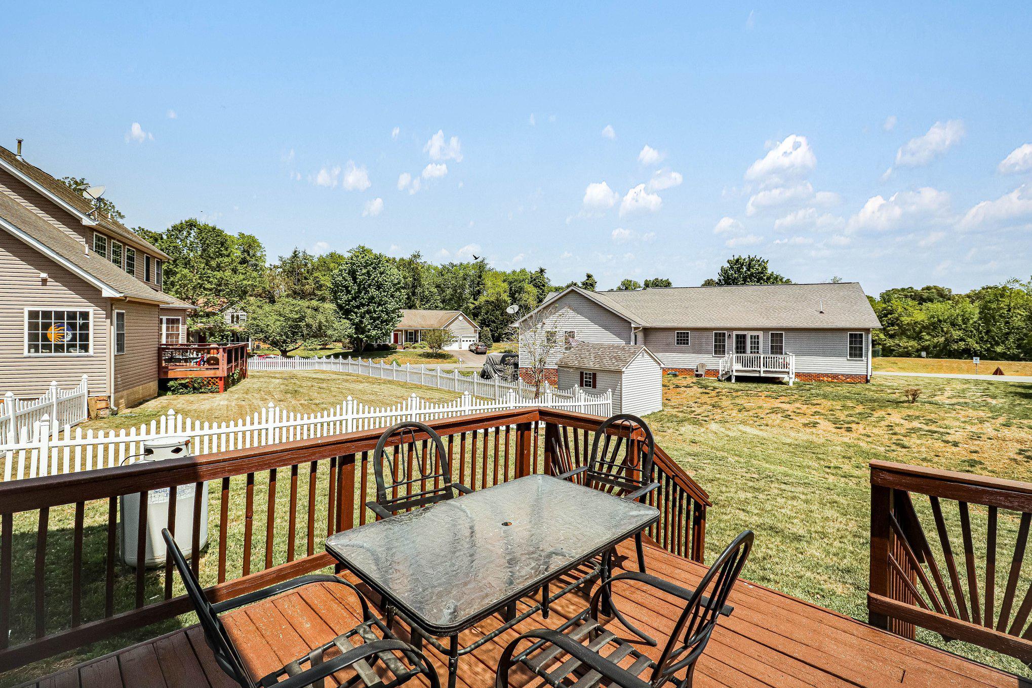 BOWLING GREEN MEADOWS - Residential