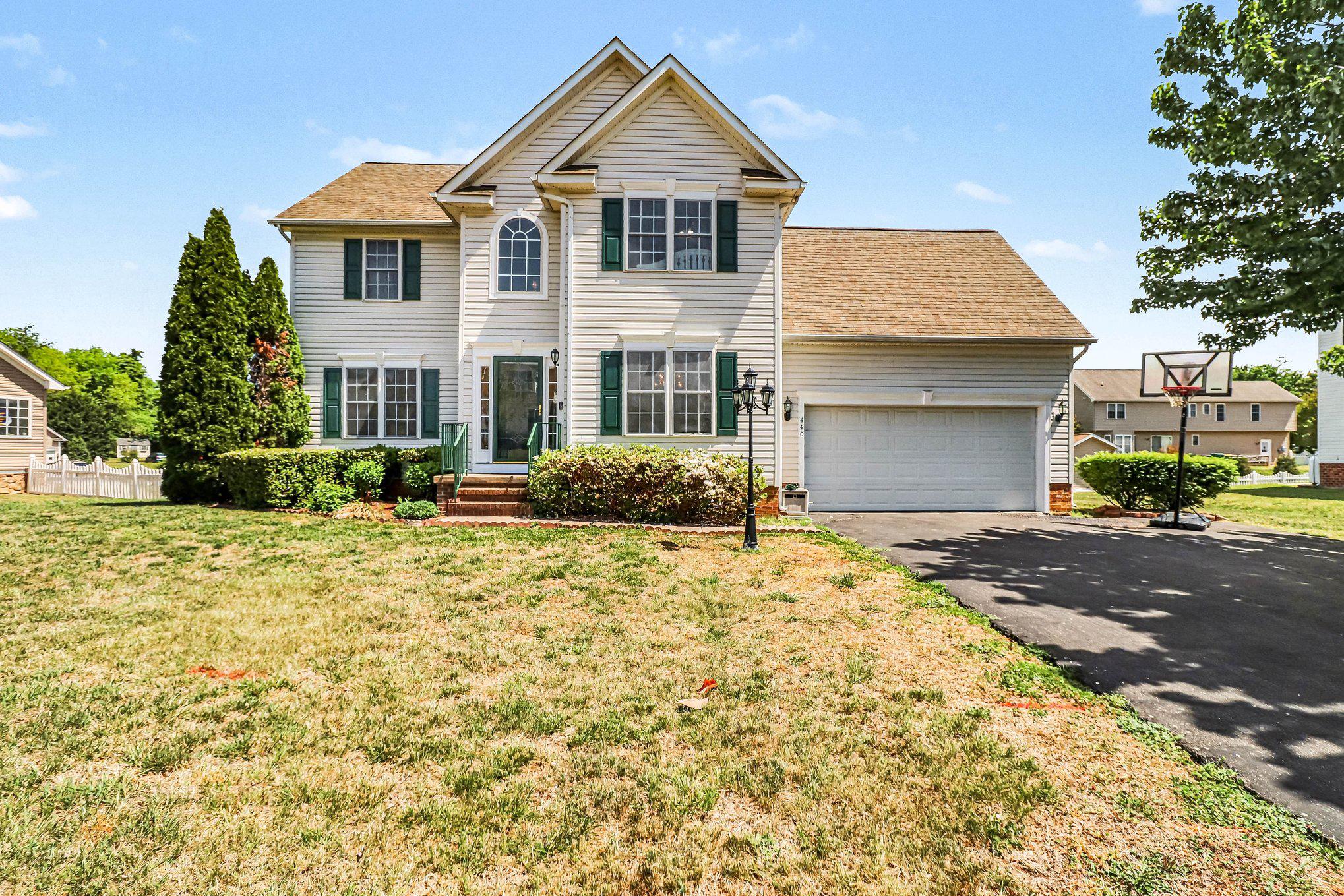 BOWLING GREEN MEADOWS - Residential