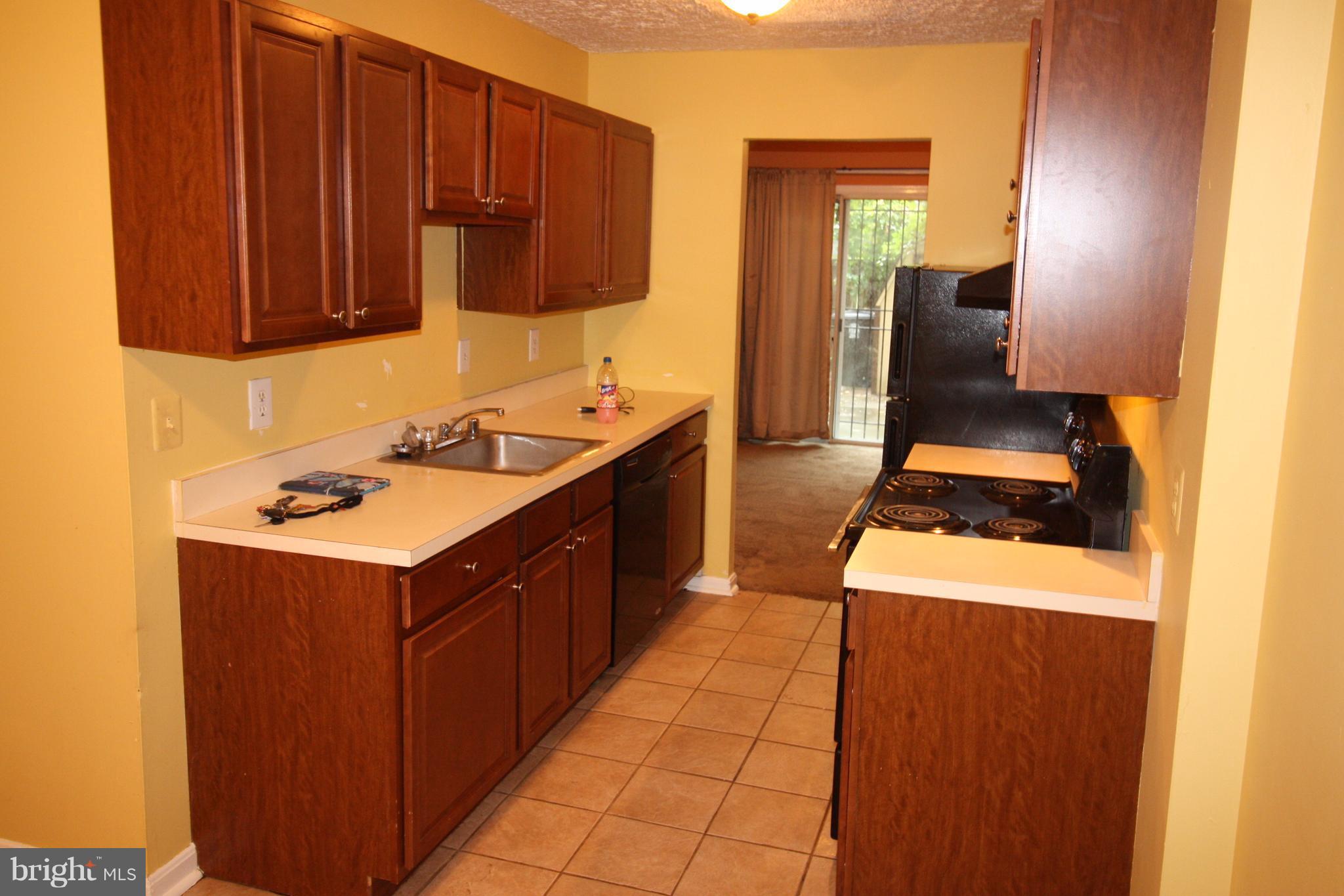 HILLCREST TOWNE - Residential