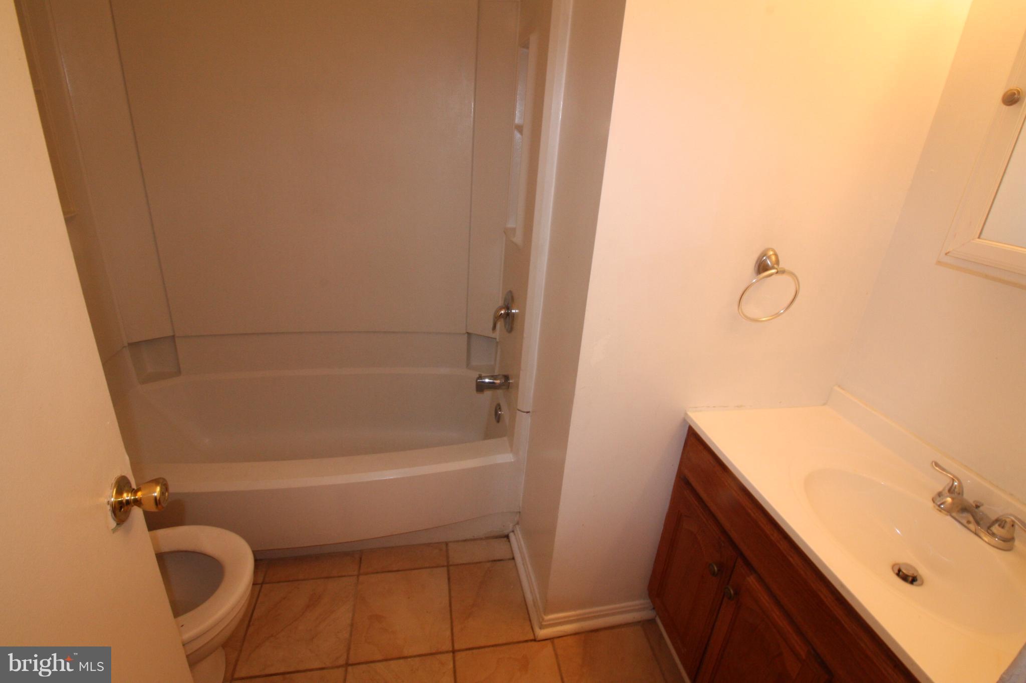 HILLCREST TOWNE - Residential