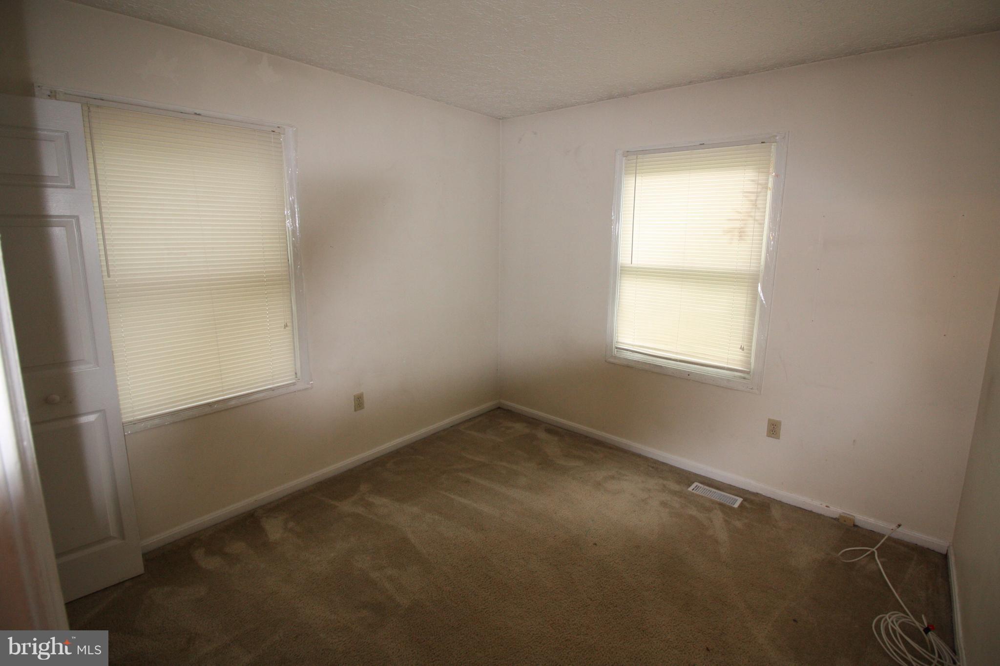 HILLCREST TOWNE - Residential