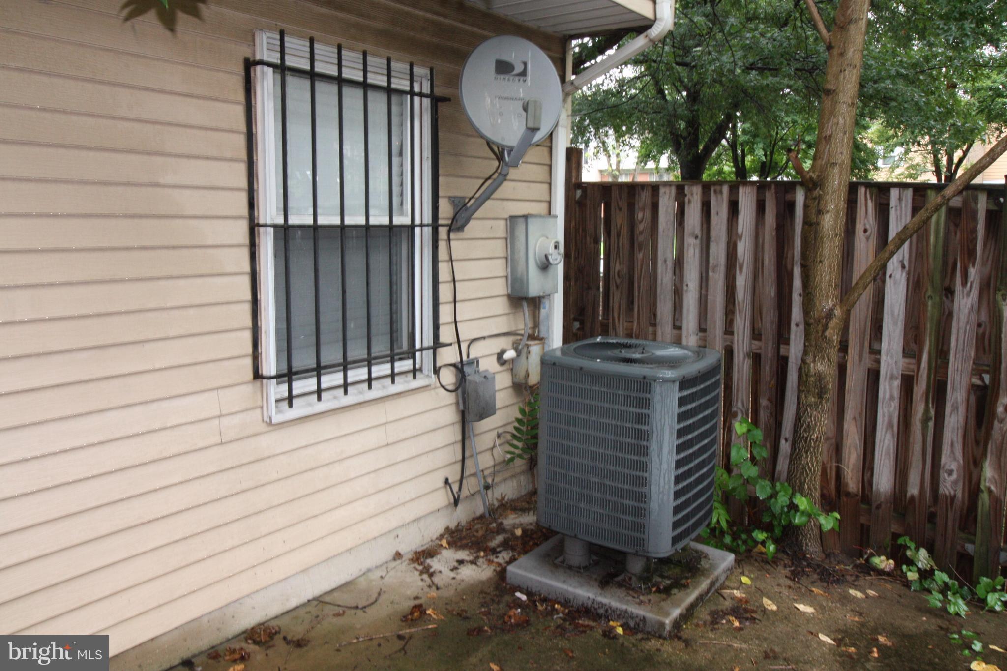 HILLCREST TOWNE - Residential