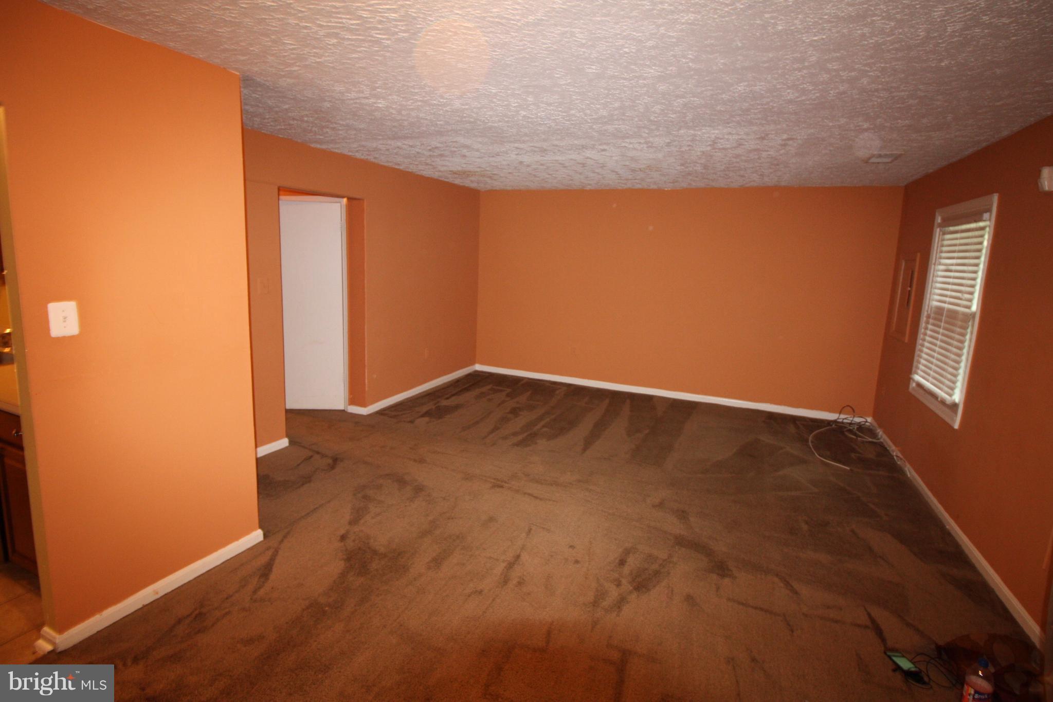 HILLCREST TOWNE - Residential