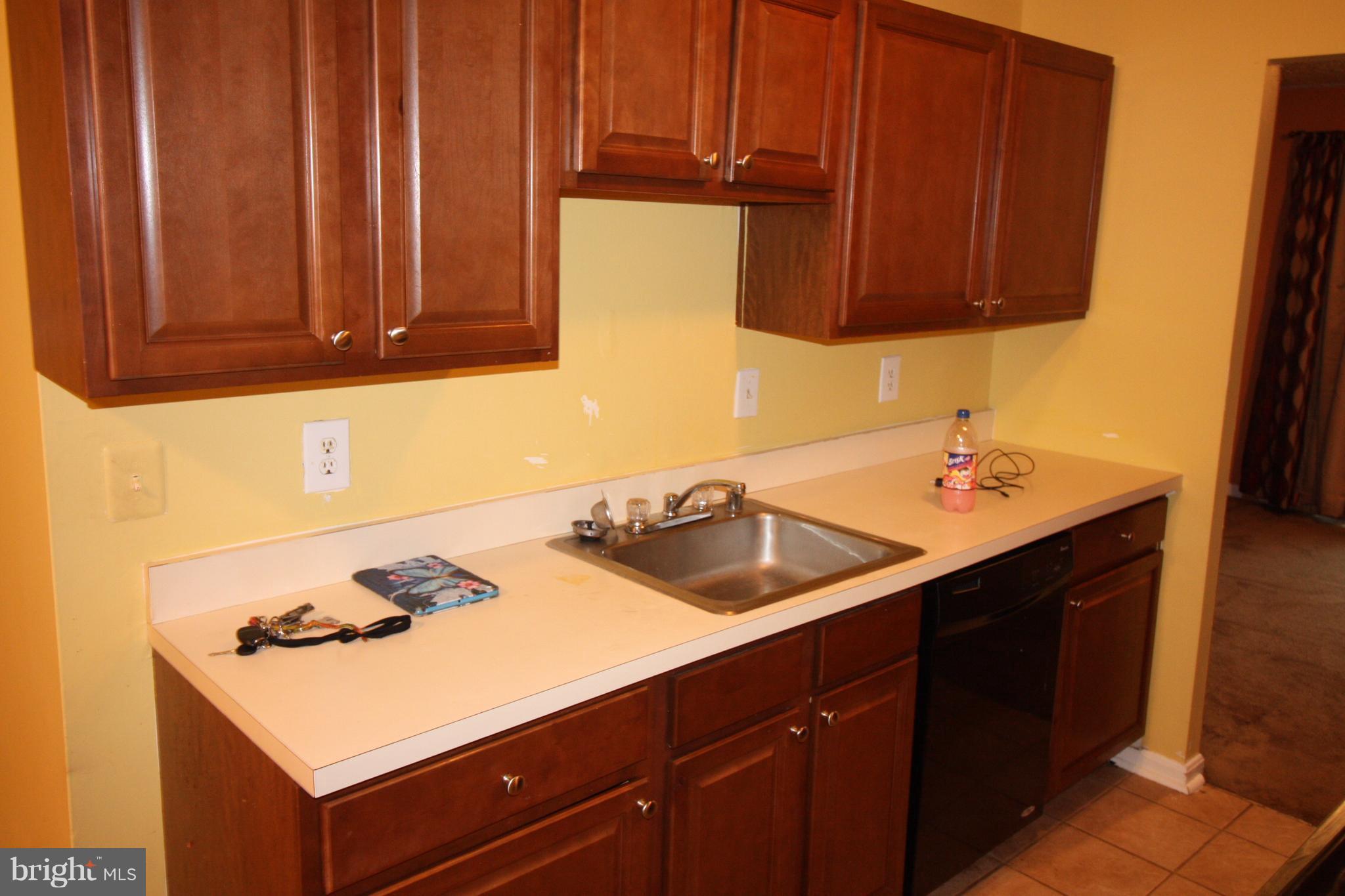 HILLCREST TOWNE - Residential