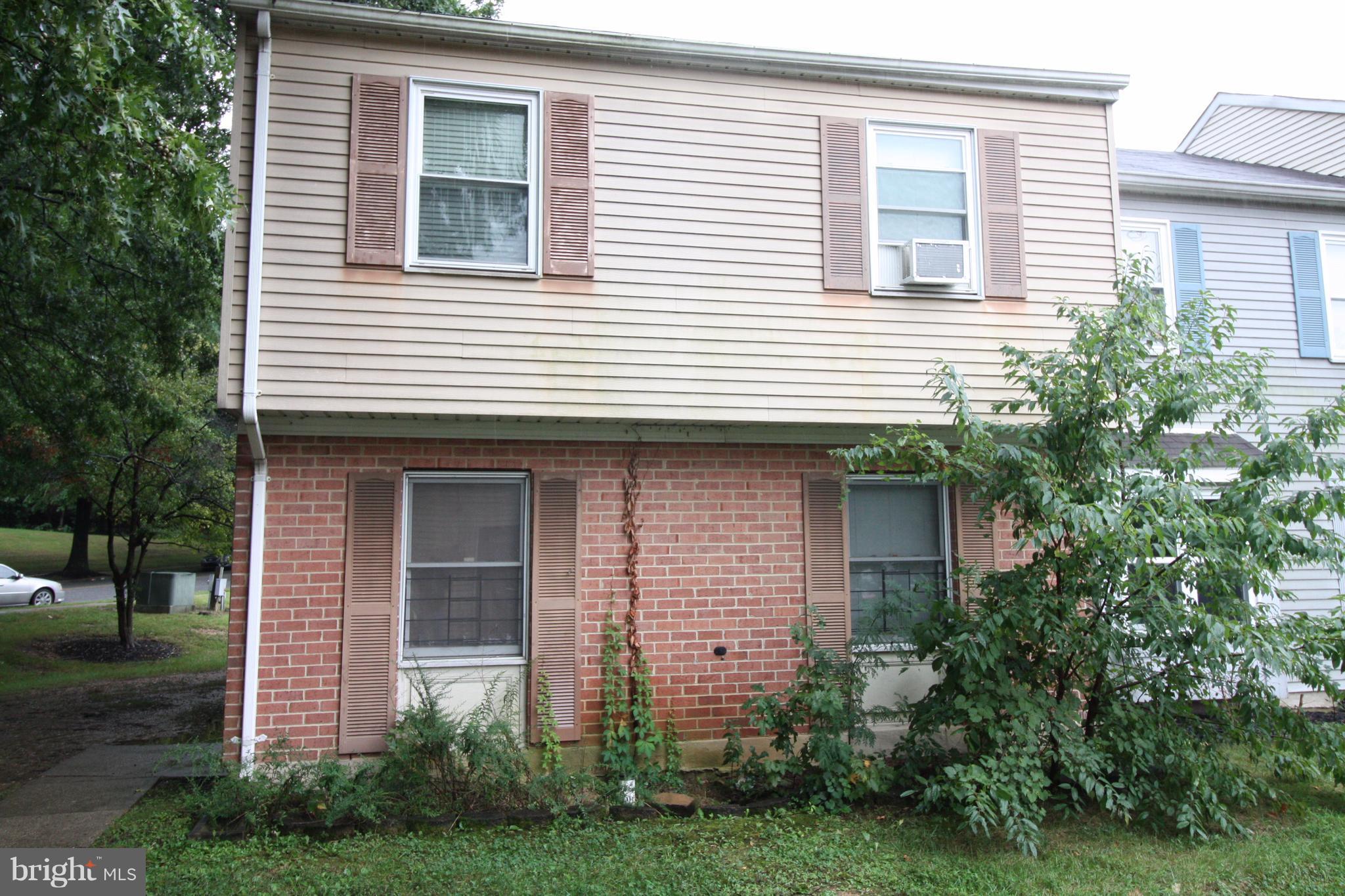 HILLCREST TOWNE - Residential