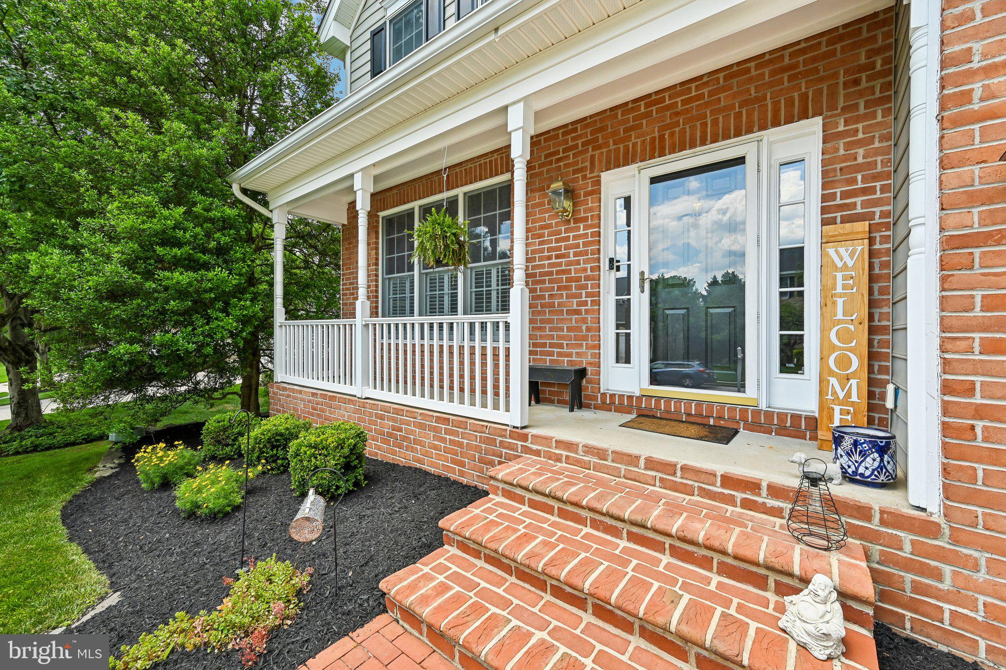 6 HEMLOCK COURT