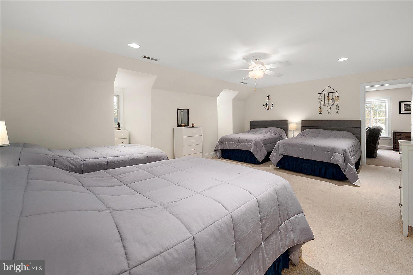 POINT FARM - Residential