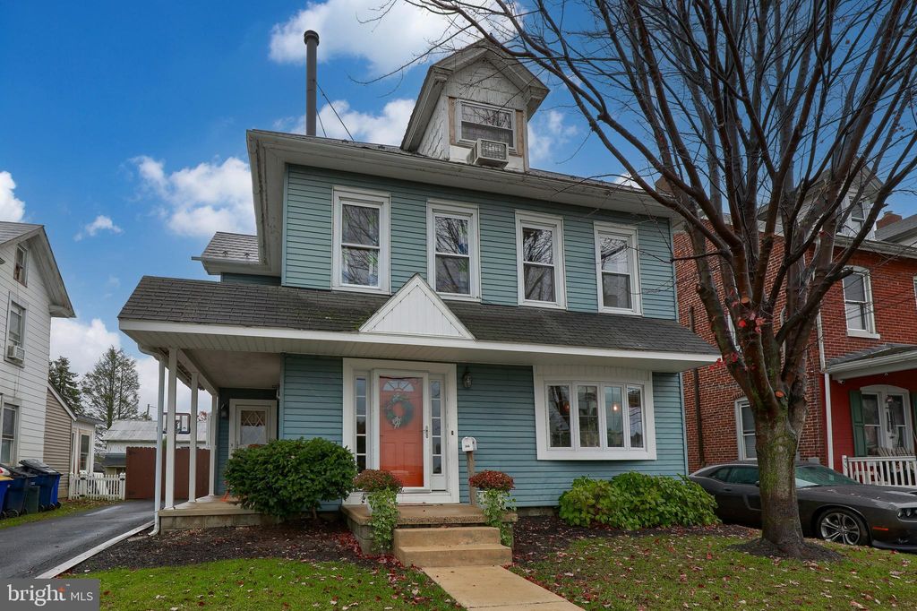 Photo of 346 E Jackson Street, New Holland, PA 17557 (MLS # PALA2044094)