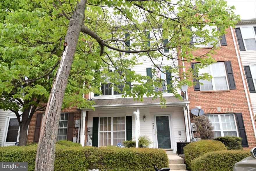 Welcome to your townhome.  This is a great commuter location close to Route 50 and Route 301 and around the corner from Bowie Town Center.  Nice open floor plan great for entertaining. Large eat-in kitchen and wood flooring on the main level.  You will love the enormous master suite that takes up the whole top level. The master bathroom has a soaking tub with separate shower as well as his/her sinks. Bedrooms on the separate level are a great size laundry is also on the second level. New carpet on the upper levels.    Tons of closet space and storage throughout the house.  The Covington Community has a swimming pool, fitness center, playground, basketball courts, fitness trails and club house.