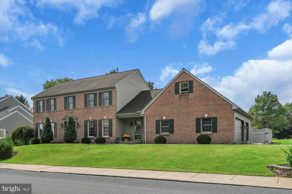 Photo of 86 BROOKFIELD DR, EPHRATA, PA 17522 (MLS # PALA2024890)