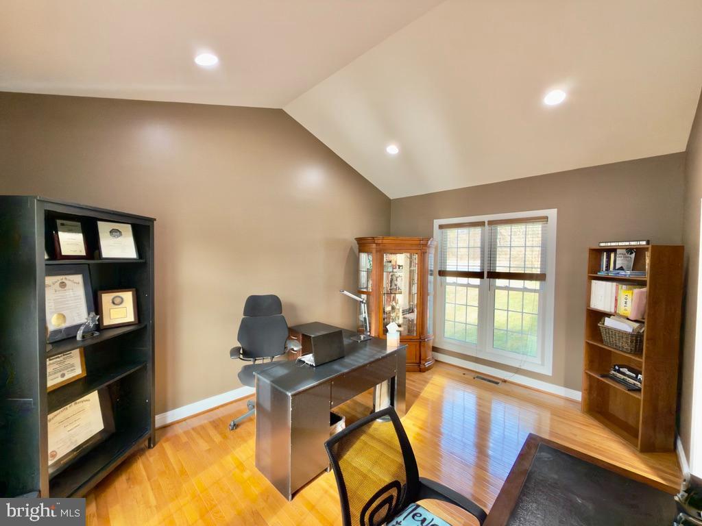 VILLAGE OF RIVER HILL - Residential