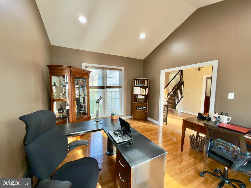 VILLAGE OF RIVER HILL - Residential