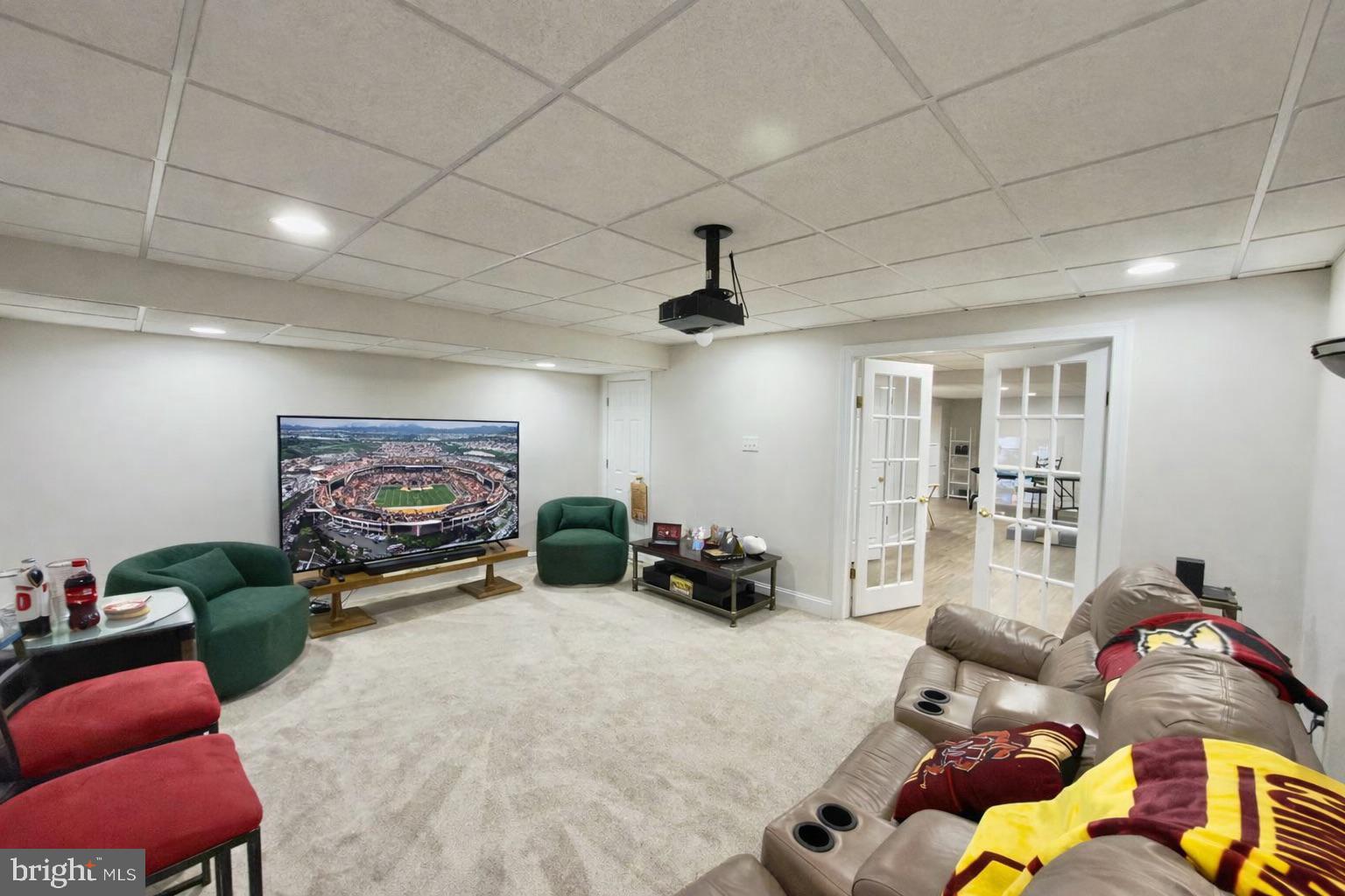 VILLAGE OF RIVER HILL - Residential