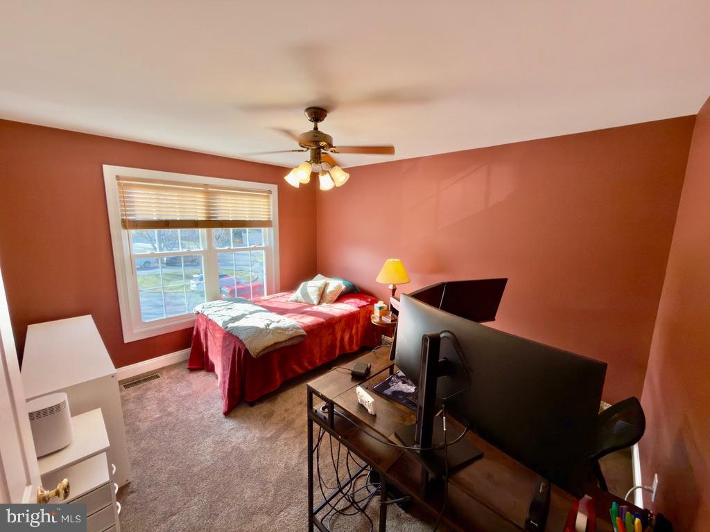 VILLAGE OF RIVER HILL - Residential