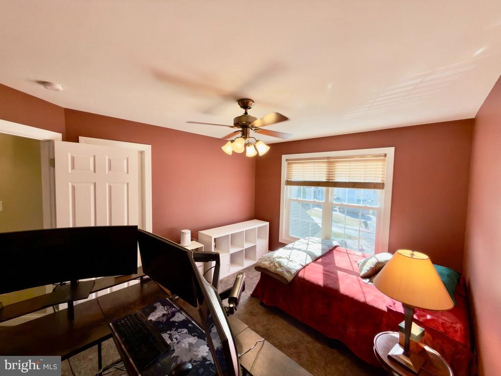 VILLAGE OF RIVER HILL - Residential