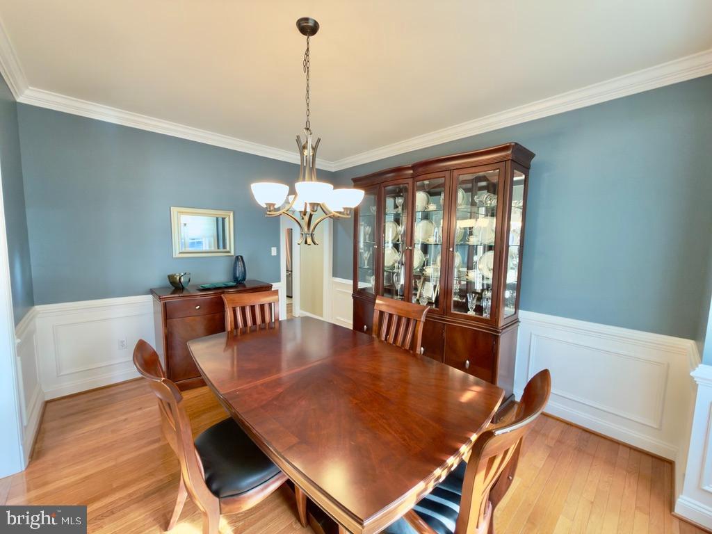 VILLAGE OF RIVER HILL - Residential