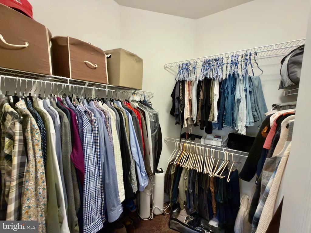 VILLAGE OF RIVER HILL - Residential