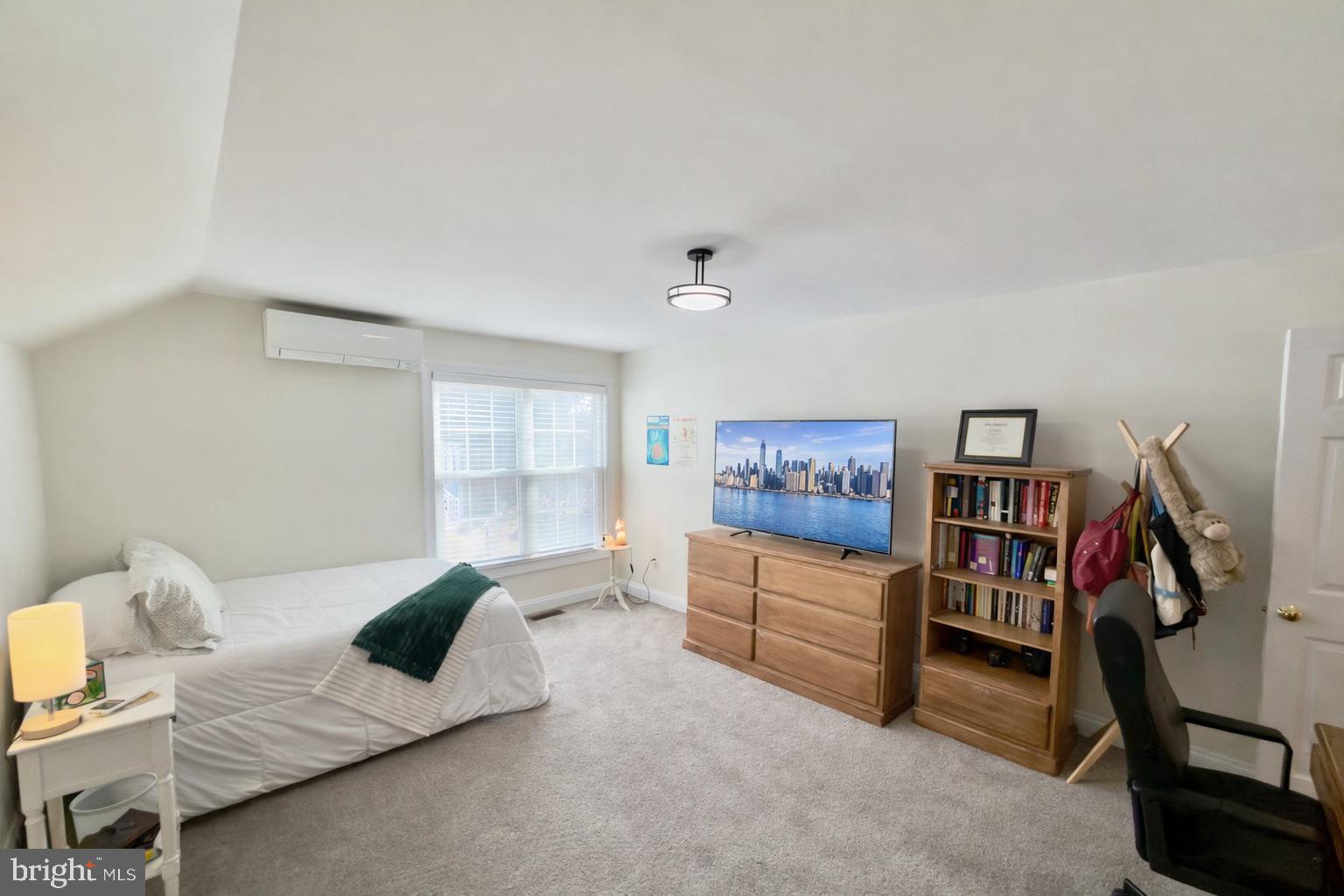 VILLAGE OF RIVER HILL - Residential