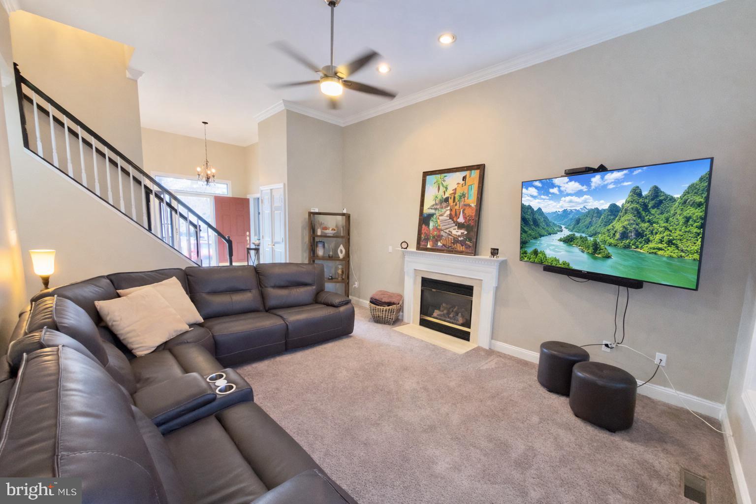 VILLAGE OF RIVER HILL - Residential